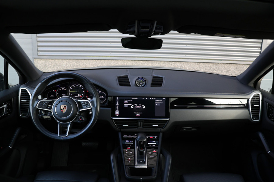 Porsche Cayenne Coupé 3.0 E-Hybrid 462PK | Panoramadak | 360 Camera | Luchtvering | Dealer Onderhouden | Sport-Chrono | 21 inch velgen | Sportuitlaat | Blind Spot | Nieuwe APK | Onderhoudsbeurt