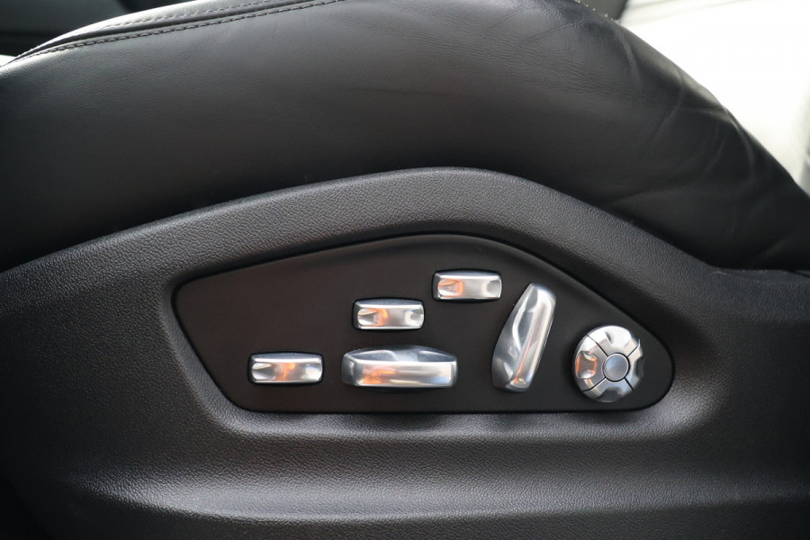 Porsche Cayenne Coupé 3.0 E-Hybrid 462PK | Panoramadak | 360 Camera | Luchtvering | Dealer Onderhouden | Sport-Chrono | 21 inch velgen | Sportuitlaat | Blind Spot | Nieuwe APK | Onderhoudsbeurt