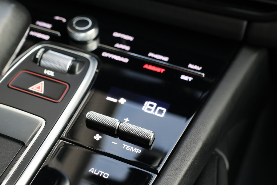 Porsche Cayenne Coupé 3.0 E-Hybrid 462PK | Panoramadak | 360 Camera | Luchtvering | Dealer Onderhouden | Sport-Chrono | 21 inch velgen | Sportuitlaat | Blind Spot | Nieuwe APK | Onderhoudsbeurt