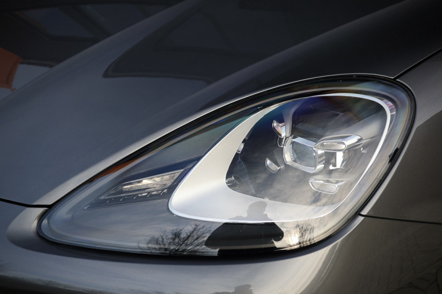 Porsche Cayenne Coupé 3.0 E-Hybrid 462PK | Panoramadak | 360 Camera | Luchtvering | Dealer Onderhouden | Sport-Chrono | 21 inch velgen | Sportuitlaat | Blind Spot | Nieuwe APK | Onderhoudsbeurt