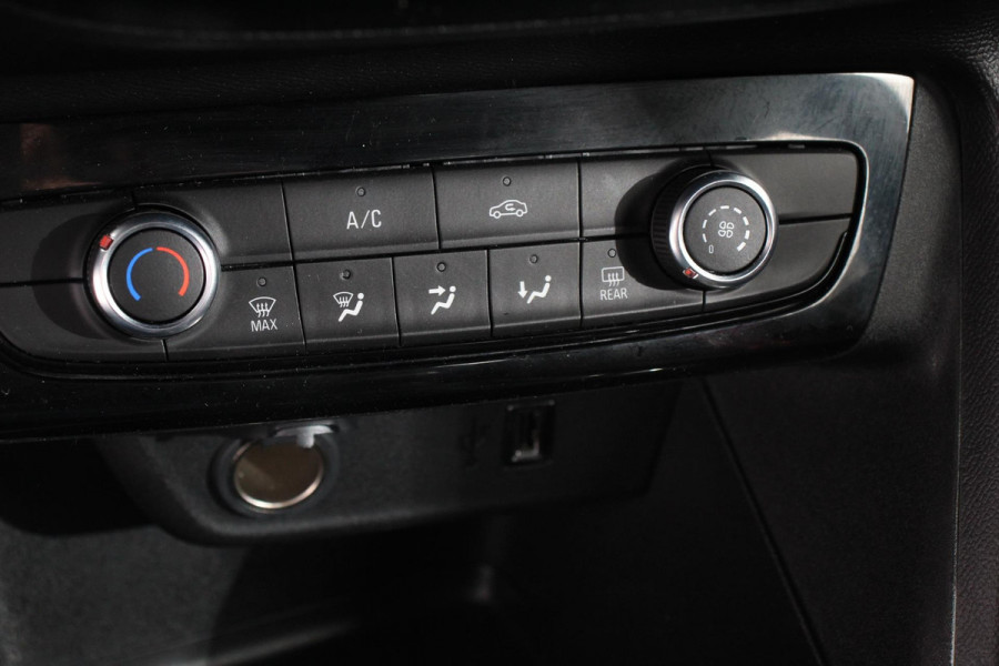 Opel Corsa 1.2 100pk Turbo GS Line Navigatie Apple Carplay/Android Auto Climate Control Cruise Control Lichtmetalen velgen Sportstoelen