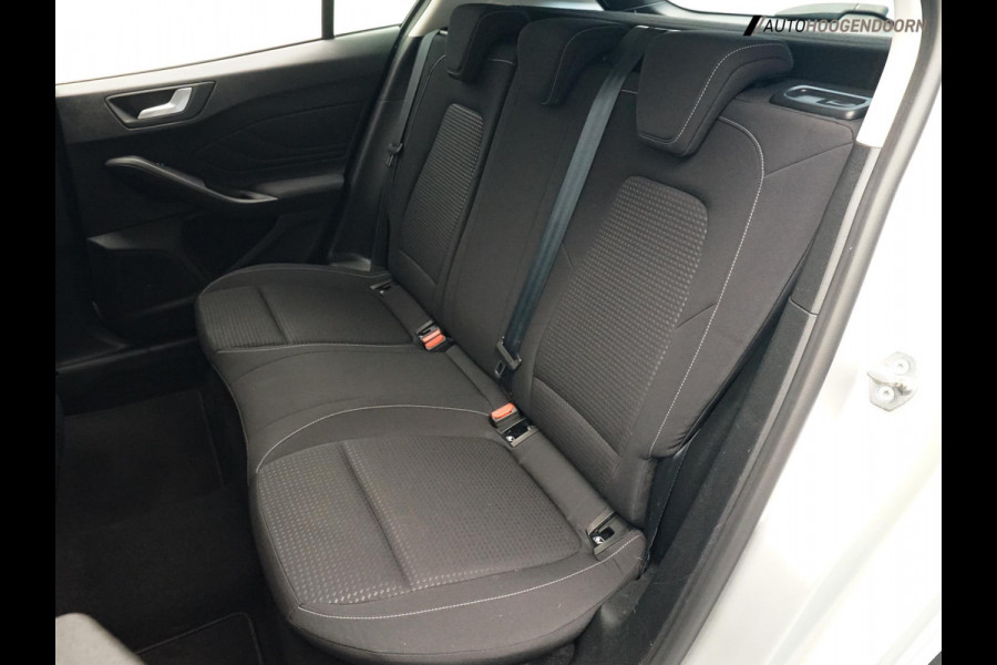 Ford Focus 1.0 EcoBoost Trend Edition Business Sport (APPLE CARPLAY,LED,PARKEERSENSOR,NAVIGATIE,CRUISE,NIEUWE APK,LM-VELGEN)
