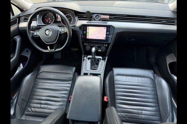Volkswagen Passat Variant 1.5 TSI Highline Business R l Pano l Automaat l Navi l Climate l ACC l