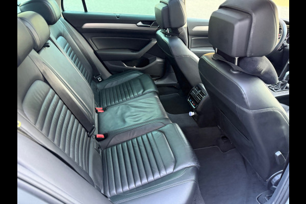Volkswagen Passat Variant 1.5 TSI Highline Business R l Pano l Automaat l Navi l Climate l ACC l