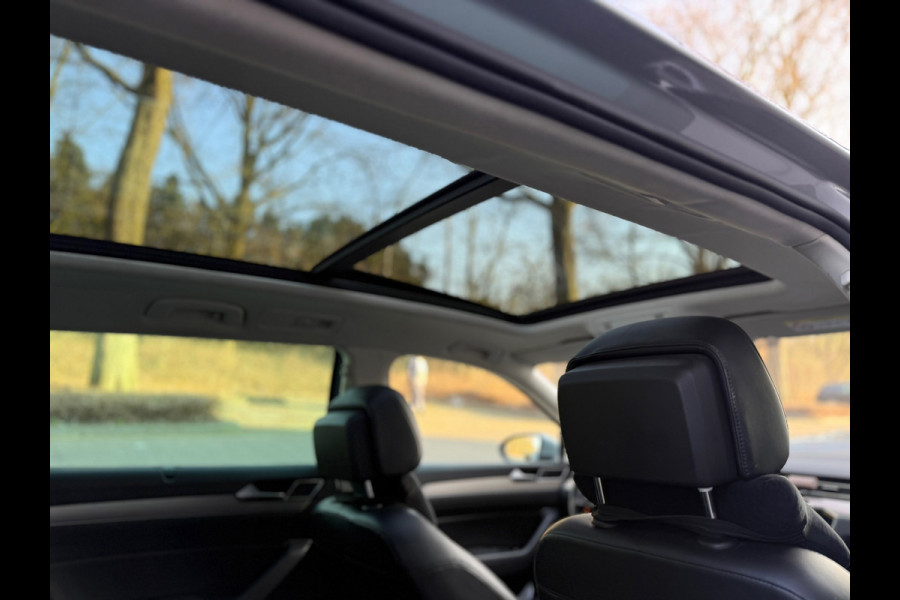 Volkswagen Passat Variant 1.5 TSI Highline Business R l Pano l Automaat l Navi l Climate l ACC l
