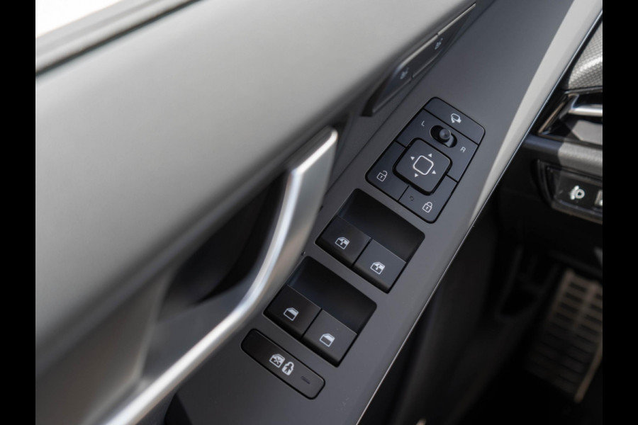 Kia Niro 1.6 GDi Hybrid ExecutiveLine | OP VOORRAAD | DIRECT RIJDEN | LUXSTE UITVOERING | Stoelventilatie | Harman en kardon |