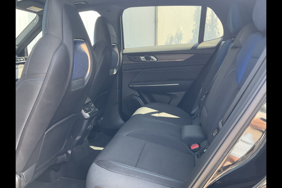 Lynk & Co 01 1.5 262PK PHEV Zwarte hemel 360° StoelVerw. Panoramadak Plug-in