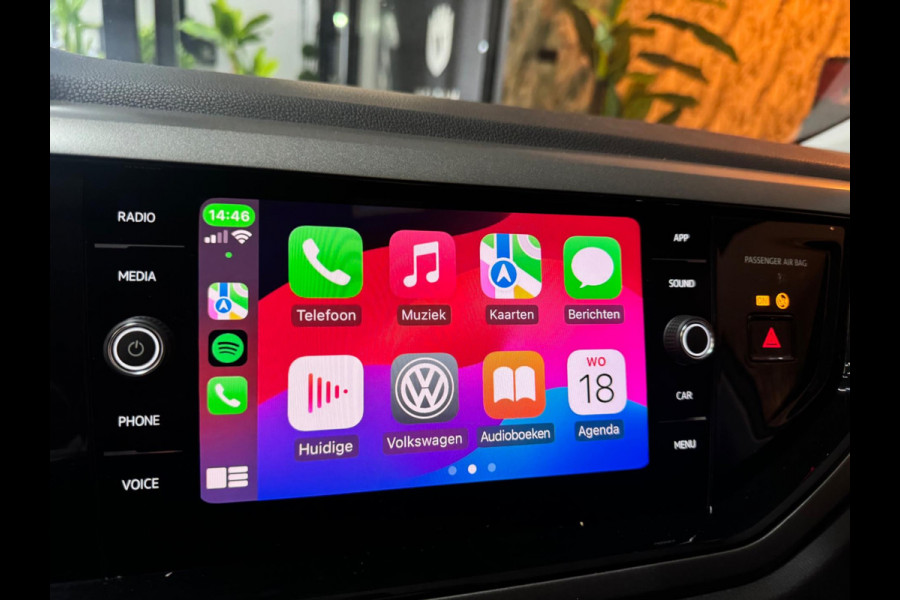 Volkswagen Polo 1.0 TSI Comfortline Garantie Trekhaak CarPlay StoelVW Led Cruise Navi Airco Rijklaar