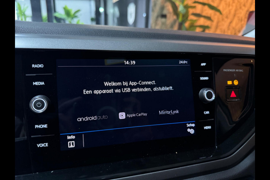 Volkswagen Polo 1.0 TSI Comfortline Garantie Trekhaak CarPlay StoelVW Led Cruise Navi Airco Rijklaar