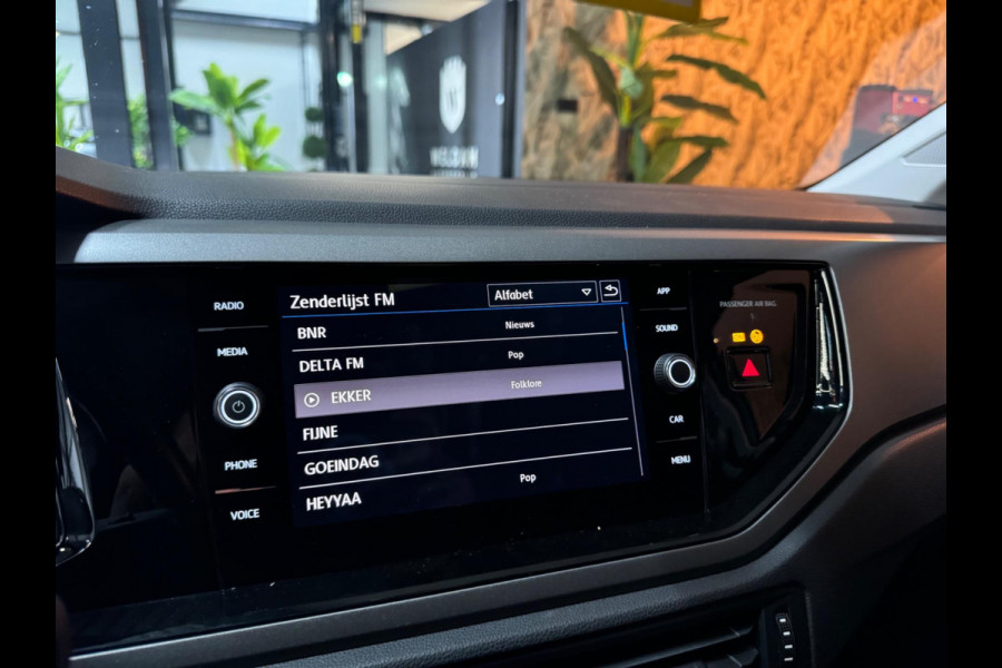 Volkswagen Polo 1.0 TSI Comfortline Garantie Trekhaak CarPlay StoelVW Led Cruise Navi Airco Rijklaar