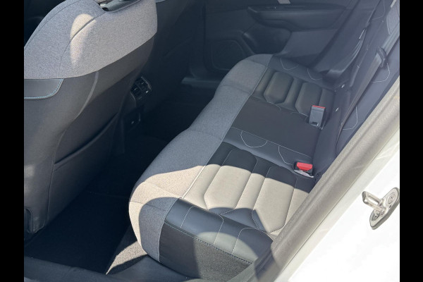 Citroën C4 1.2 PureTech Shine - AUTOMAAT I Navigatie I Airco I PDC / LED I 1/2 Leer I Trekhaak I Dealer onderhouden
