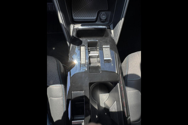 Citroën C4 1.2 PureTech Shine - AUTOMAAT I Navigatie I Airco I PDC / LED I 1/2 Leer I Trekhaak I Dealer onderhouden