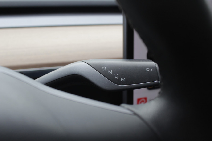 Tesla Model 3 Performance AWD 75 kWh / Autopilot / Panoramadak / Camera / Leder / 20''' Leder / Premium Audio