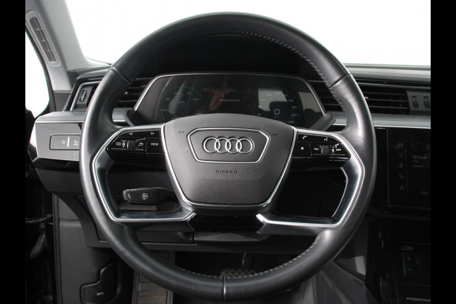 Audi e-tron e-tron 50 quattro Launch edition 71 kWh Navigatie Climate Control Parkeer Sensoren Lichtmetalen velgen