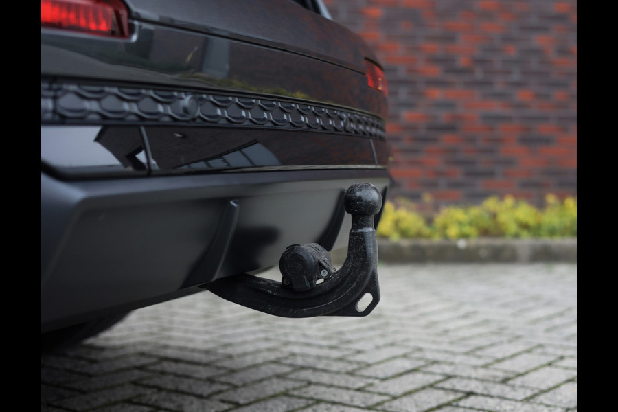 Audi Q7 60 TFSIe Quattro | Trekhaak - Head-Up - 360 - Alcantara