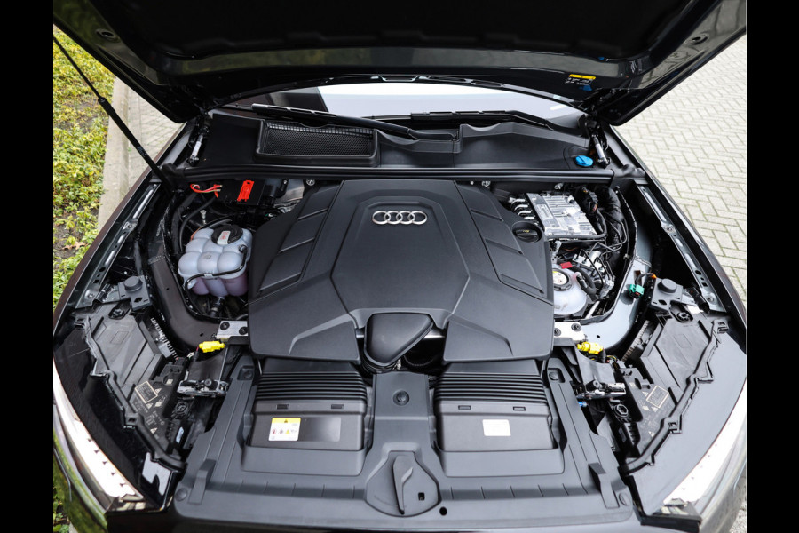 Audi Q7 60 TFSIe Quattro | Trekhaak - Head-Up - 360 - Alcantara