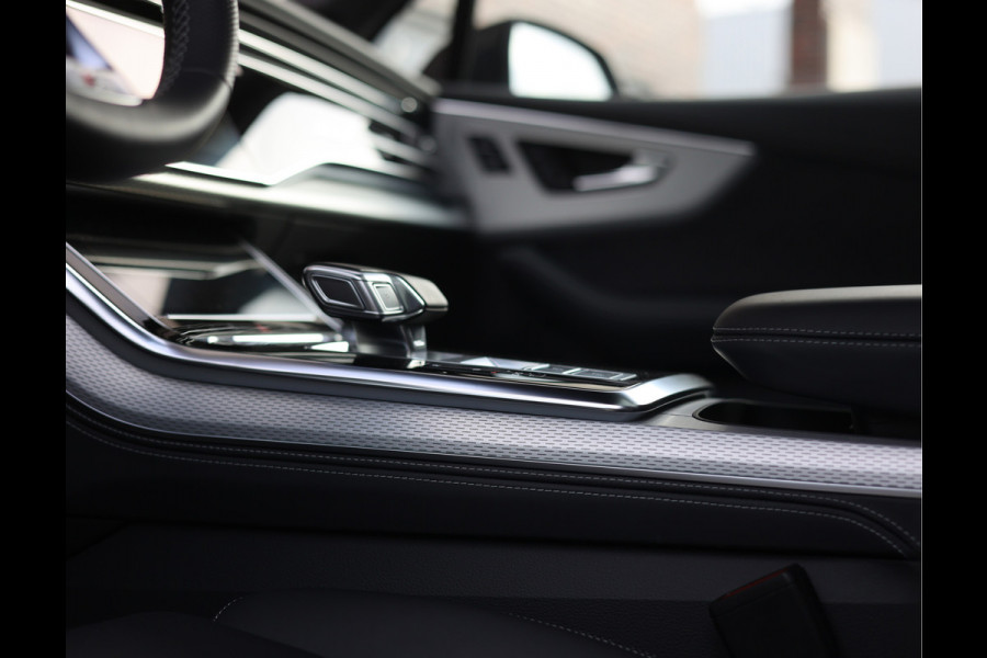 Audi Q7 60 TFSIe Quattro | Trekhaak - Head-Up - 360 - Alcantara