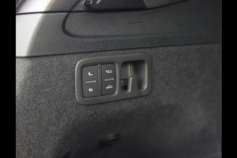 Audi Q7 60 TFSIe Quattro | Trekhaak - Head-Up - 360 - Alcantara