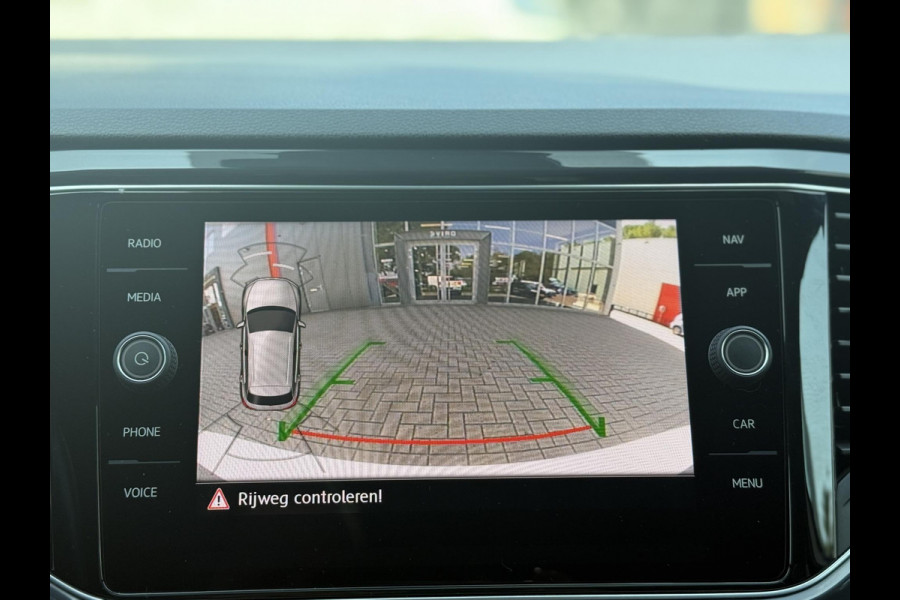 Volkswagen T-Roc 2.0 TSI 4Motion R-Line Pano|Cam|Carplay