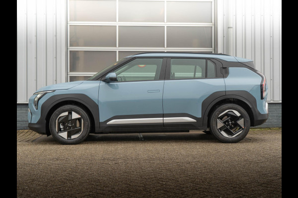Kia EV3 Plus 58.3 kWh | Op VOOORRAAD DIRECT LEVERBAAR | Stoel en stuurverwarming | Dodehoek assistentie |