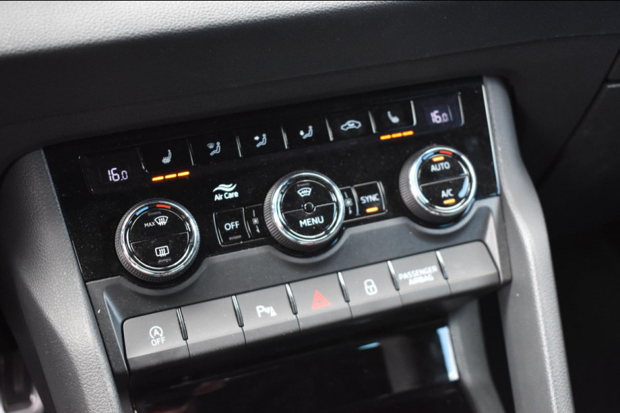 Škoda Karoq 1.5 TSI ACT Sportline | NAP | VIRTUAL COCKPIT | DEALER ONDERHOUDEN | CAMERA | STOELVERWARMING | APPLE CARPLAY