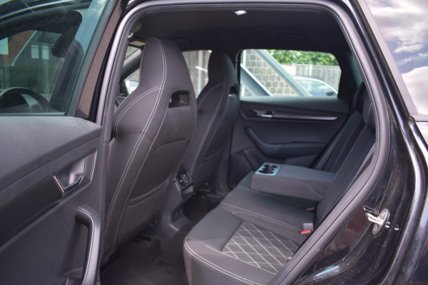 Škoda Karoq 1.5 TSI ACT Sportline | NAP | VIRTUAL COCKPIT | DEALER ONDERHOUDEN | CAMERA | STOELVERWARMING | APPLE CARPLAY