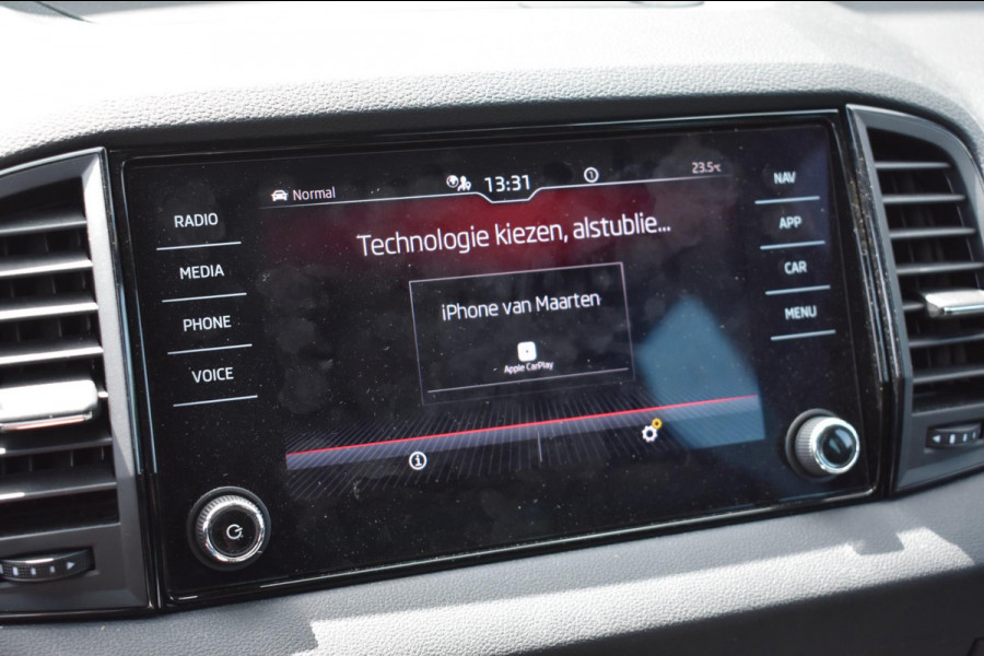 Škoda Karoq 1.5 TSI ACT Sportline | NAP | VIRTUAL COCKPIT | DEALER ONDERHOUDEN | CAMERA | STOELVERWARMING | APPLE CARPLAY