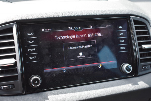Škoda Karoq 1.5 TSI ACT Sportline | NAP | VIRTUAL COCKPIT | DEALER ONDERHOUDEN | CAMERA | STOELVERWARMING | APPLE CARPLAY