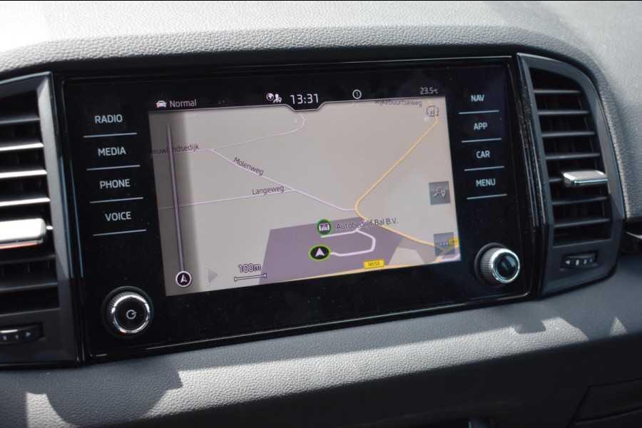 Škoda Karoq 1.5 TSI ACT Sportline | NAP | VIRTUAL COCKPIT | DEALER ONDERHOUDEN | CAMERA | STOELVERWARMING | APPLE CARPLAY
