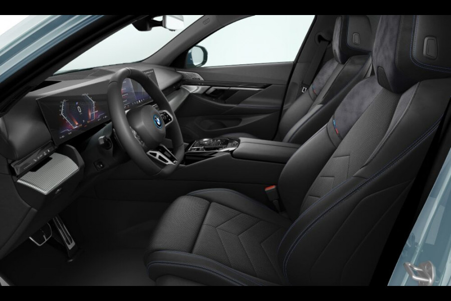 BMW i5 Touring eDrive40 M-Sport - Onderstel Prof - Bowers & Wilkins - Trekhaak