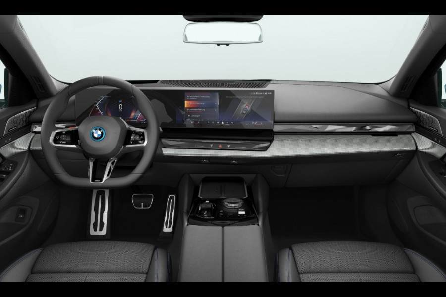 BMW i5 Touring eDrive40 M-Sport - Onderstel Prof - Bowers & Wilkins - Trekhaak