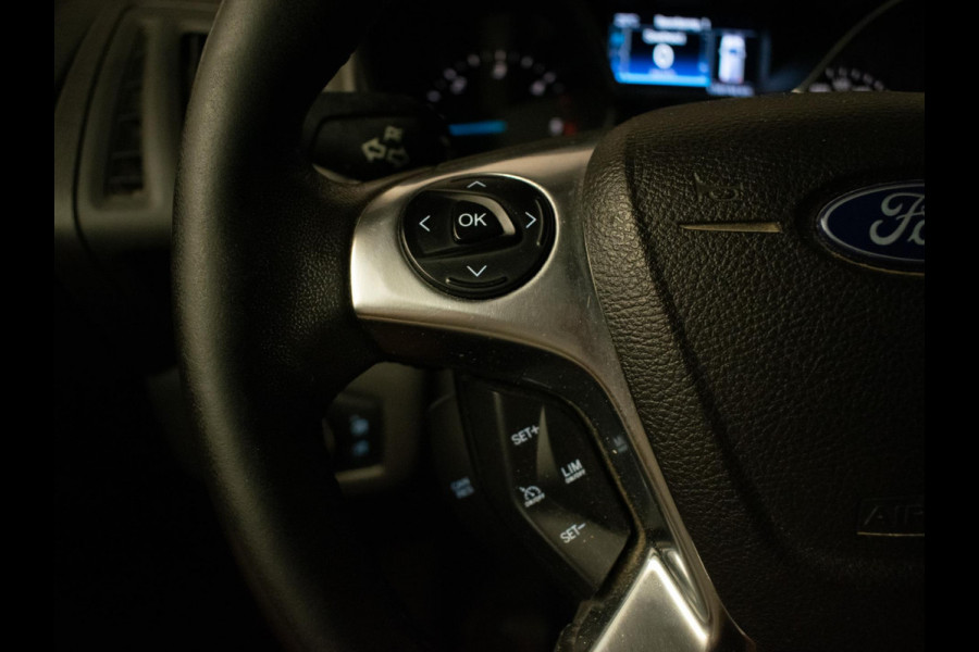 Ford Transit Connect 1.5 TDCI L1 Sport (NAVI,CAMERA,IMPERIAAL,3 ZITS,TREKHAAK,BLACK,NIEUWE APK,NETTESTAAT)