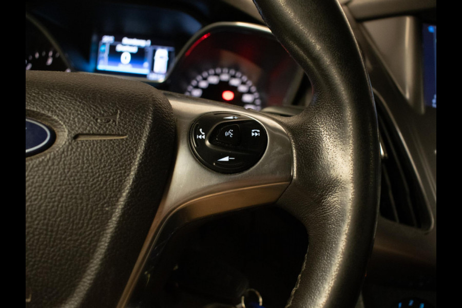 Ford Transit Connect 1.5 TDCI L1 Sport (NAVI,CAMERA,IMPERIAAL,3 ZITS,TREKHAAK,BLACK,NIEUWE APK,NETTESTAAT)