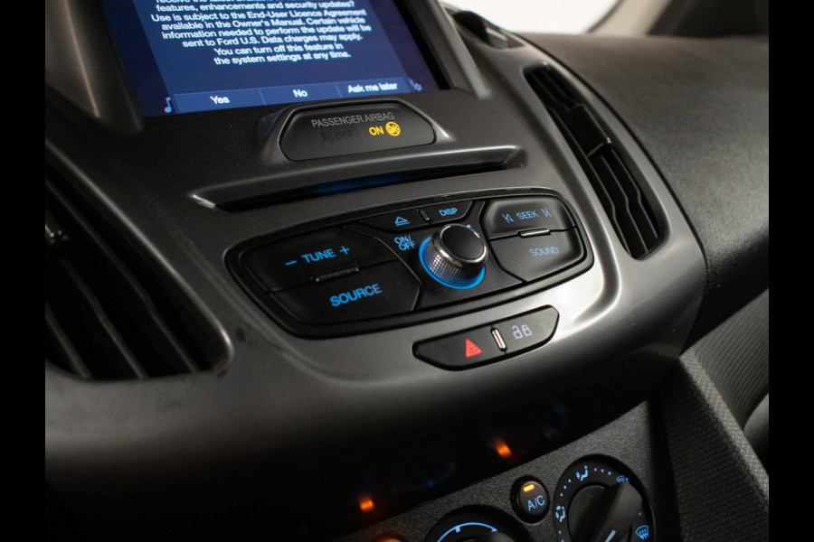 Ford Transit Connect 1.5 TDCI L1 Sport (NAVI,CAMERA,IMPERIAAL,3 ZITS,TREKHAAK,BLACK,NIEUWE APK,NETTESTAAT)