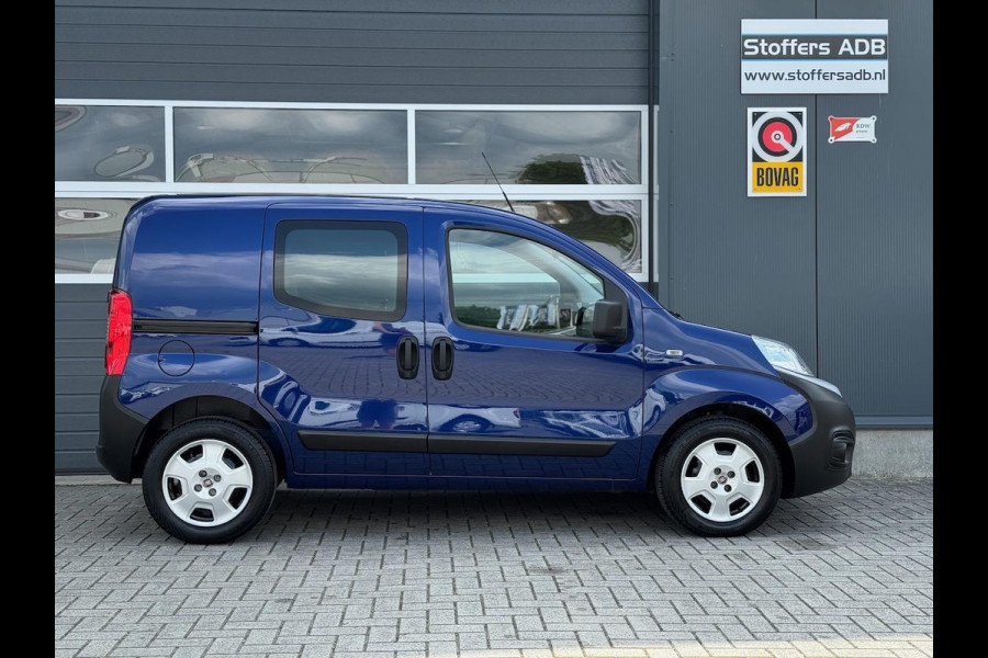 Fiat Fiorino 1.3 MultiJet 80pk | Rondom glas | Navi | Cruise | DAB-radio | Bluetooth | Parkeersensor | Schuifdeur | Metallic