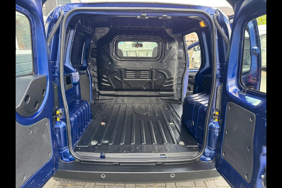Fiat Fiorino 1.3 MultiJet 80pk | Rondom glas | Navi | Cruise | DAB-radio | Bluetooth | Parkeersensor | Schuifdeur | Metallic
