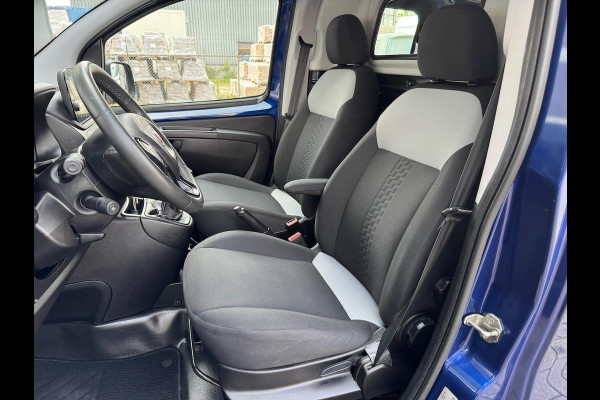 Fiat Fiorino 1.3 MultiJet 80pk | Rondom glas | Navi | Cruise | DAB-radio | Bluetooth | Parkeersensor | Schuifdeur | Metallic