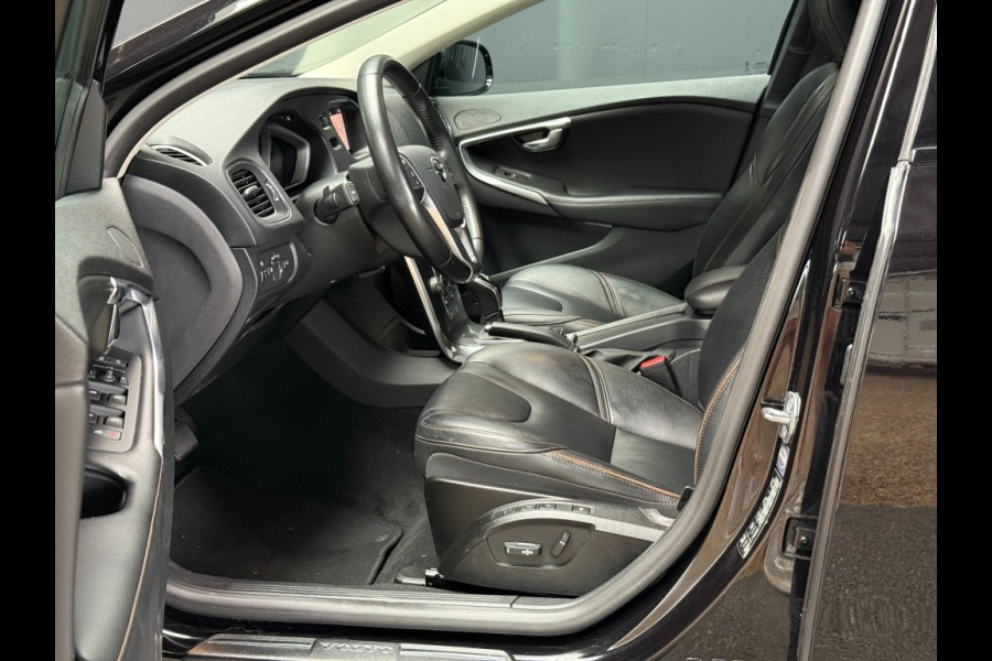Volvo V40 V40 Cross Country T3 152pkSummum panorama leer camera