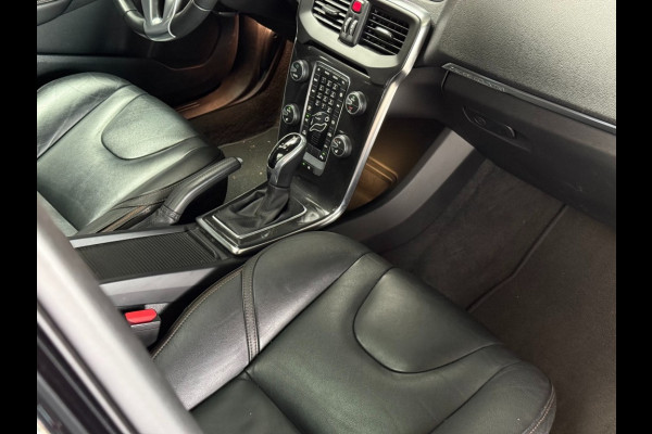 Volvo V40 V40 Cross Country T3 152pkSummum panorama leer camera