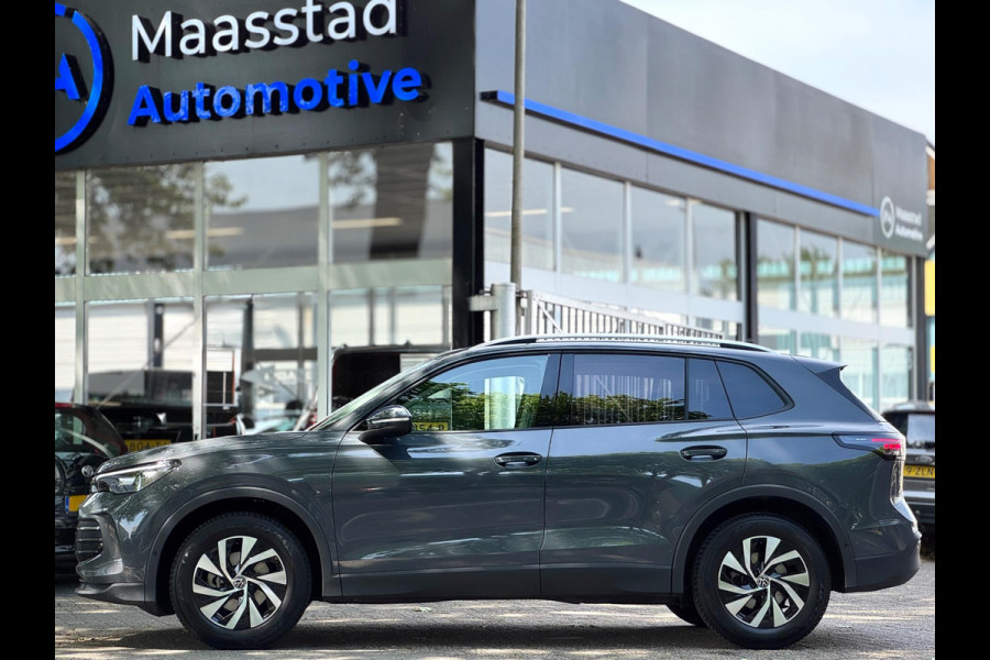 Volkswagen Tiguan 1.5 eTSI DSG Lane ass Drive pilot CarPlay 150 PK Keyless Camera Sfeerverlichting Life edition Direct leverbaar