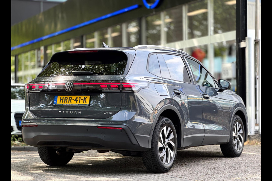 Volkswagen Tiguan 1.5 eTSI DSG Lane ass Drive pilot CarPlay 150 PK Keyless Camera Sfeerverlichting Life edition Direct leverbaar