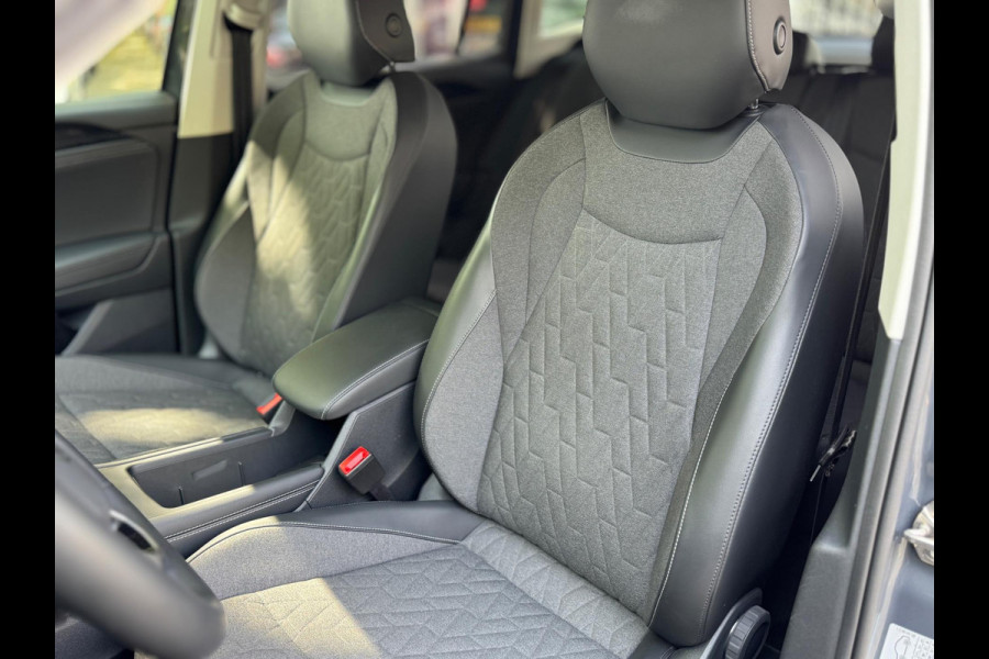 Volkswagen Tiguan 1.5 eTSI DSG Lane ass Drive pilot CarPlay 150 PK Keyless Camera Sfeerverlichting Life edition Direct leverbaar