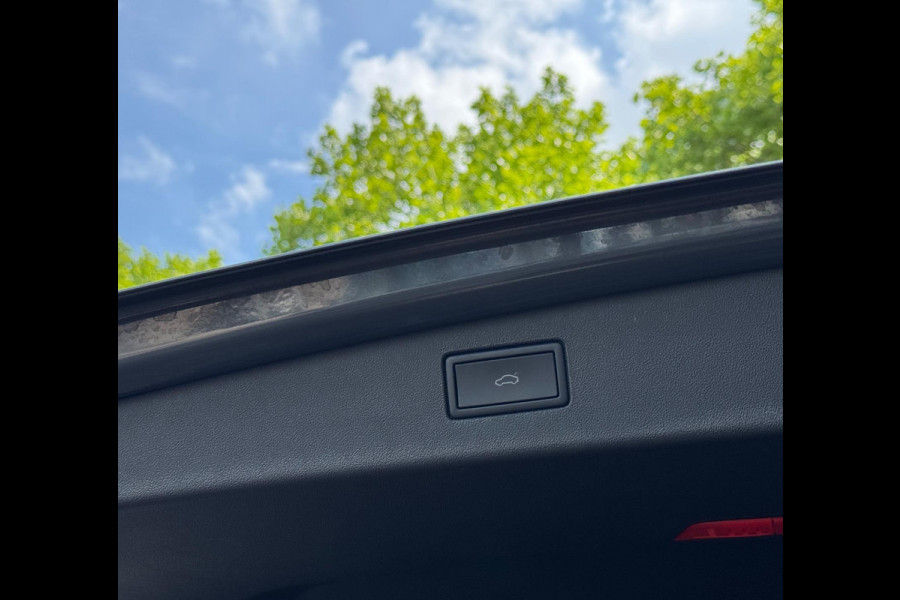 Volkswagen Tiguan 1.5 eTSI DSG Lane ass Drive pilot CarPlay 150 PK Keyless Camera Sfeerverlichting Life edition Direct leverbaar
