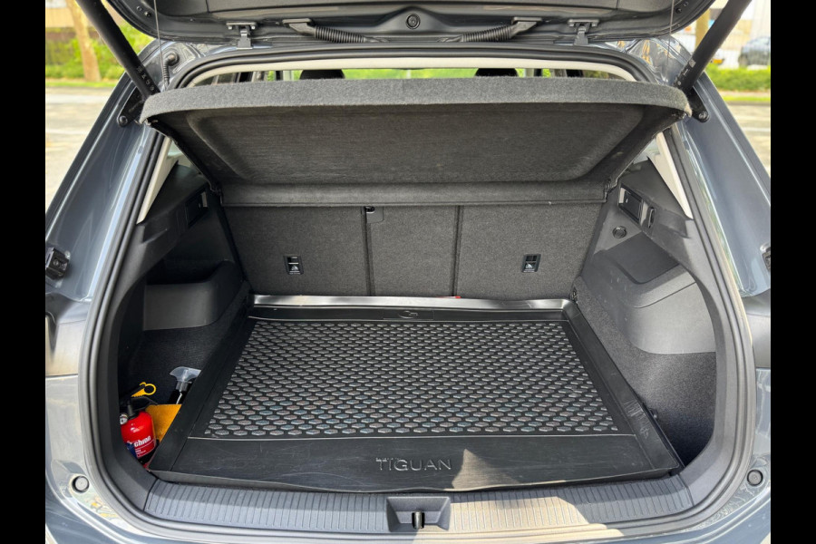 Volkswagen Tiguan 1.5 eTSI DSG Lane ass Drive pilot CarPlay 150 PK Keyless Camera Sfeerverlichting Life edition Direct leverbaar