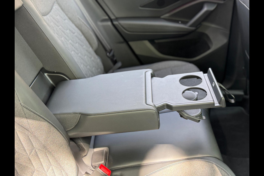 Volkswagen Tiguan 1.5 eTSI DSG Lane ass Drive pilot CarPlay 150 PK Keyless Camera Sfeerverlichting Life edition Direct leverbaar