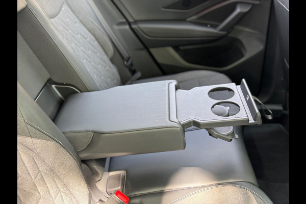Volkswagen Tiguan 1.5 eTSI DSG Lane ass Drive pilot CarPlay 150 PK Keyless Camera Sfeerverlichting Life edition Direct leverbaar