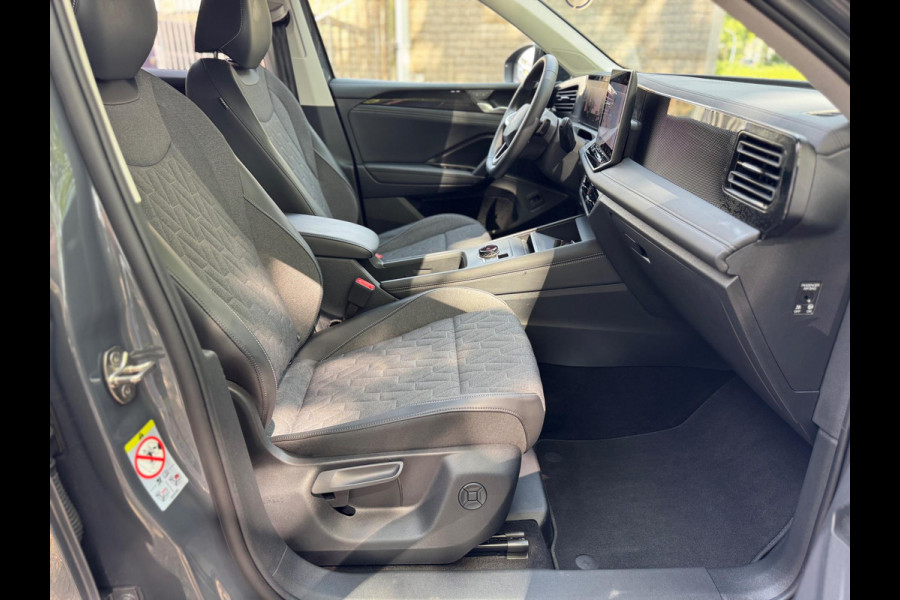 Volkswagen Tiguan 1.5 eTSI DSG Lane ass Drive pilot CarPlay 150 PK Keyless Camera Sfeerverlichting Life edition Direct leverbaar