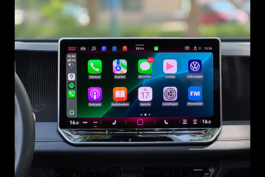 Volkswagen Tiguan 1.5 eTSI DSG Lane ass Drive pilot CarPlay 150 PK Keyless Camera Sfeerverlichting Life edition Direct leverbaar