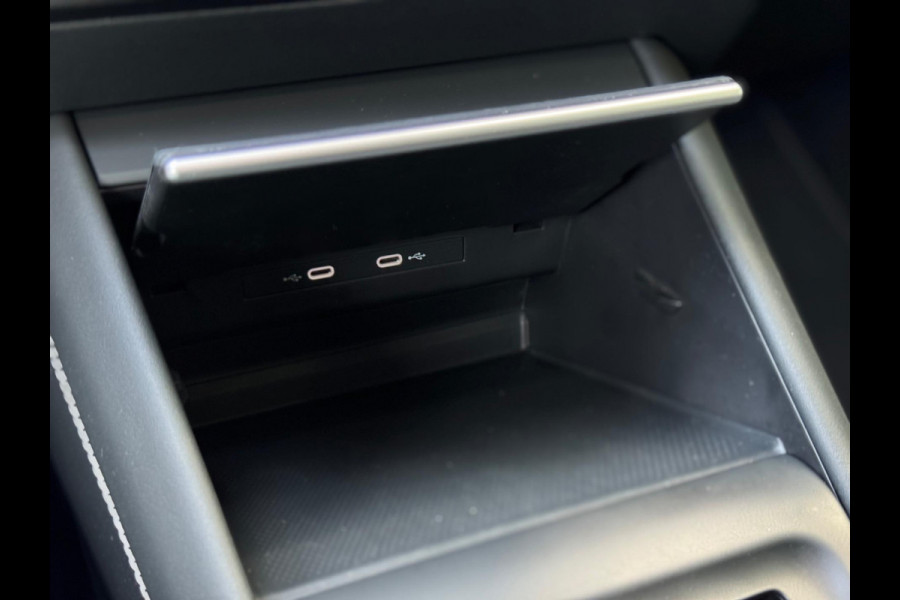 Volkswagen Tiguan 1.5 eTSI DSG Lane ass Drive pilot CarPlay 150 PK Keyless Camera Sfeerverlichting Life edition Direct leverbaar