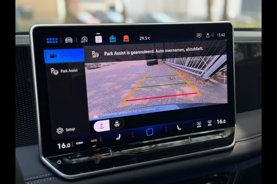 Volkswagen Tiguan 1.5 eTSI DSG Lane ass Drive pilot CarPlay 150 PK Keyless Camera Sfeerverlichting Life edition Direct leverbaar